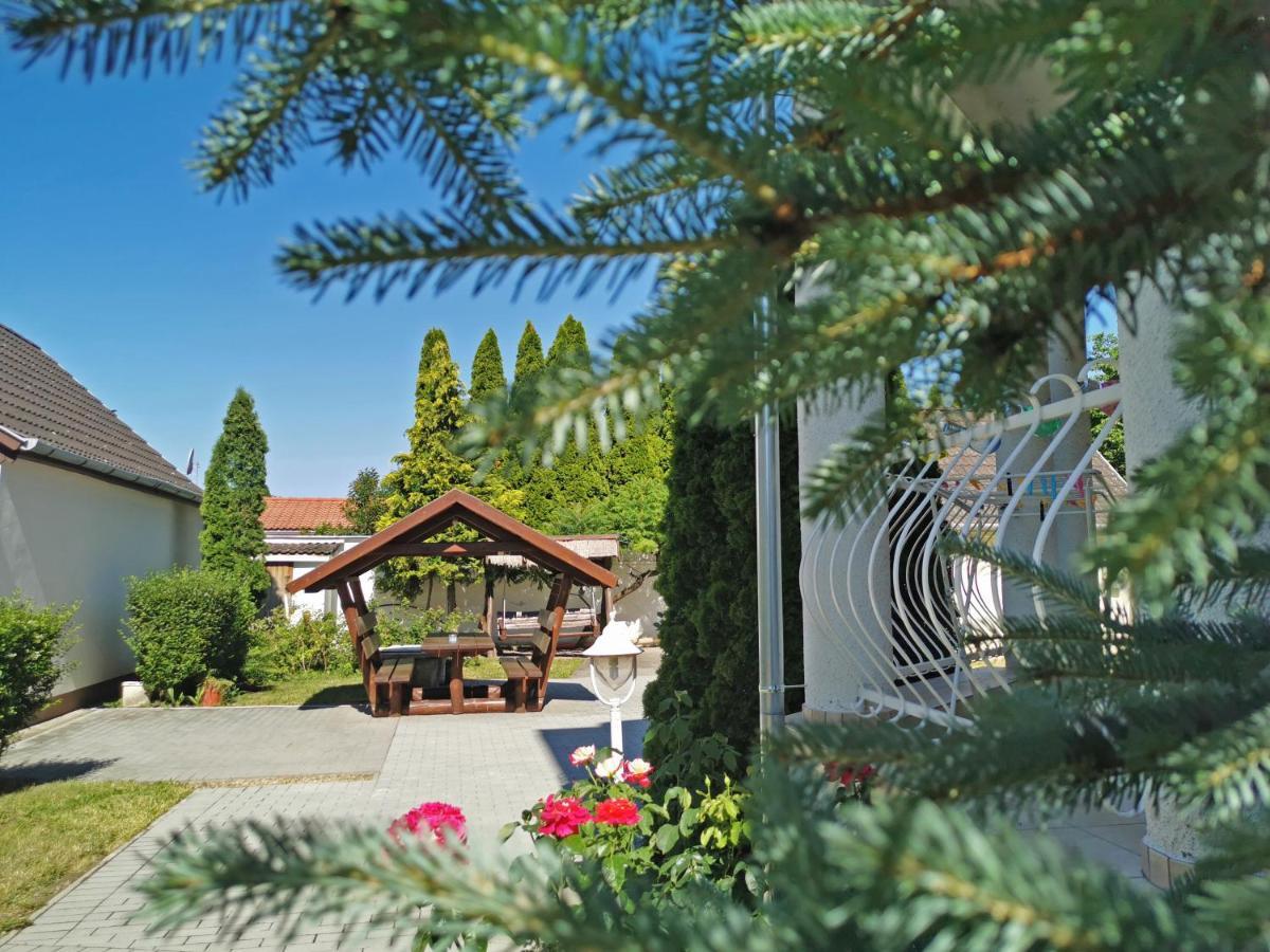 Magic Holiday Vendégház Hajdúszoboszló Exterior foto